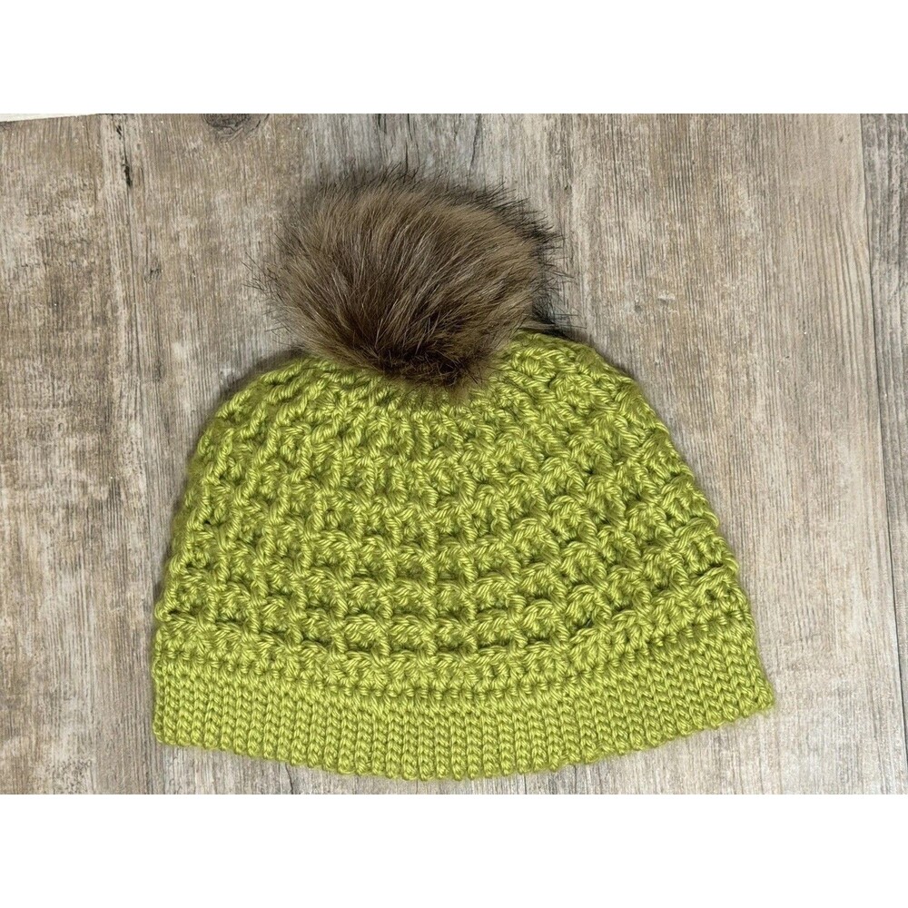 New Hand Crocheted Waffle Green Acrylic Faux Fur Pom Pom Beanie Hat Women